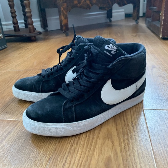 NIKE SB HIGH TOP SHOE 7.5M 9W - Picture 1 of 4